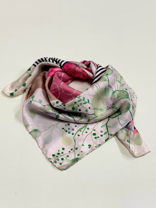 Silketørklæde, Origins, Rose