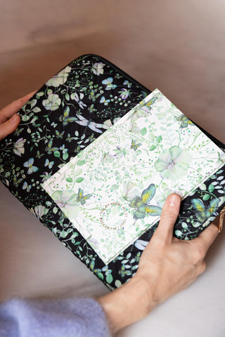 Quiltet Computersleeve, Green Butterflies