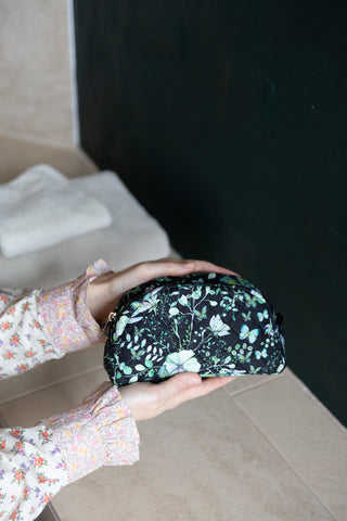 Quiltet Kosmetikpung, Green Butterflies